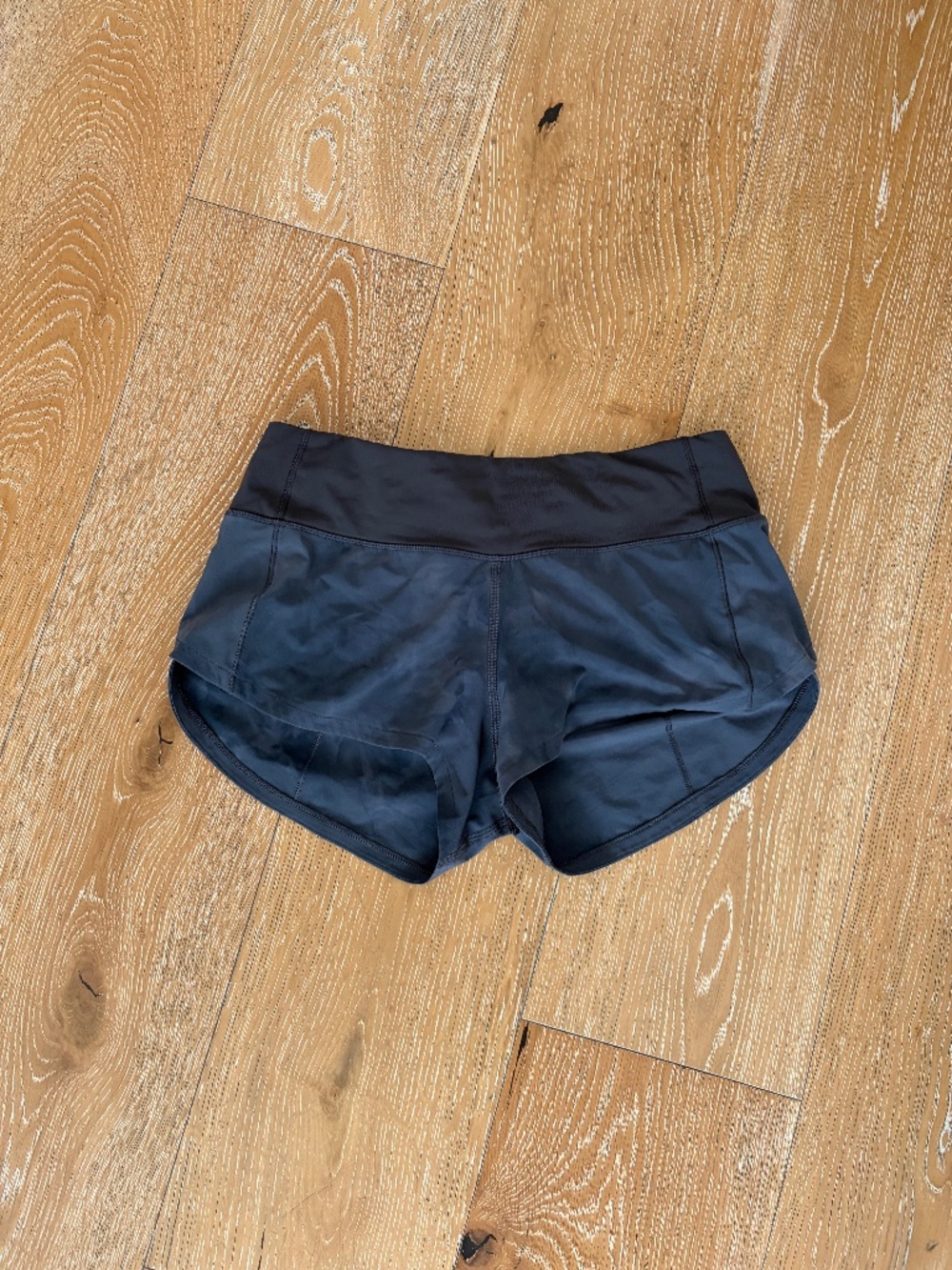 Lululemon marble speed up 2.5" shorts